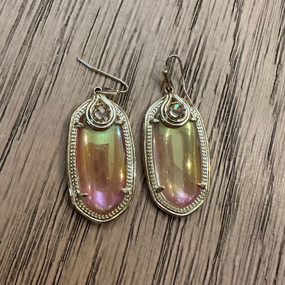 Vintage Kendra Scott earrings!